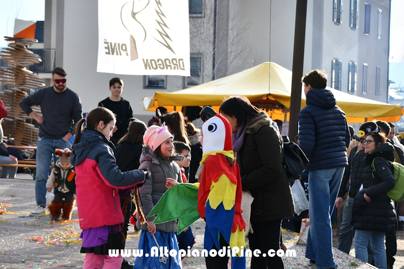 Piné in maschera - Carnevale di Baselga di Piné 2026 - foto ANDREA NARDON per www.altopianodipine.com Pineé - Carnevale 2026