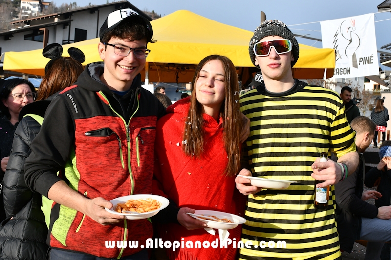 Piné in maschera - Carnevale di Baselga di Piné 2026 - foto ANDREA NARDON per www.altopianodipine.com Pineé - Carnevale 2026