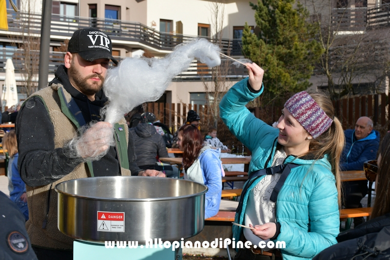 Piné in maschera - Carnevale di Baselga di Piné 2026 - foto ANDREA NARDON per www.altopianodipine.com Pineé - Carnevale 2026