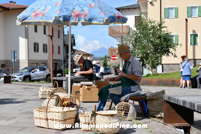 Mercato Contadino 2026 Baselga di Piné Foto ANDREA NARDON per www.altopianodipine.com Mercato Contadino 2026 Baselga di Pine'