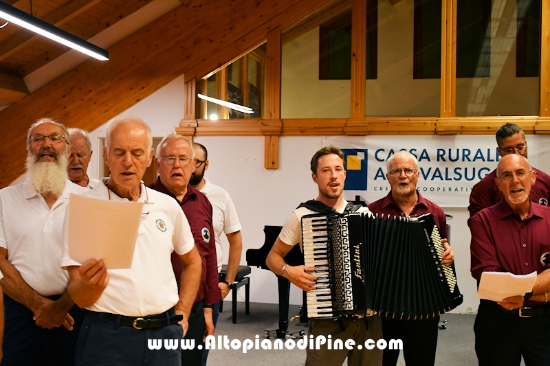 Serata cori - Gang Band Festival Pin&eacute; 2026 - esibizione in riva al lago