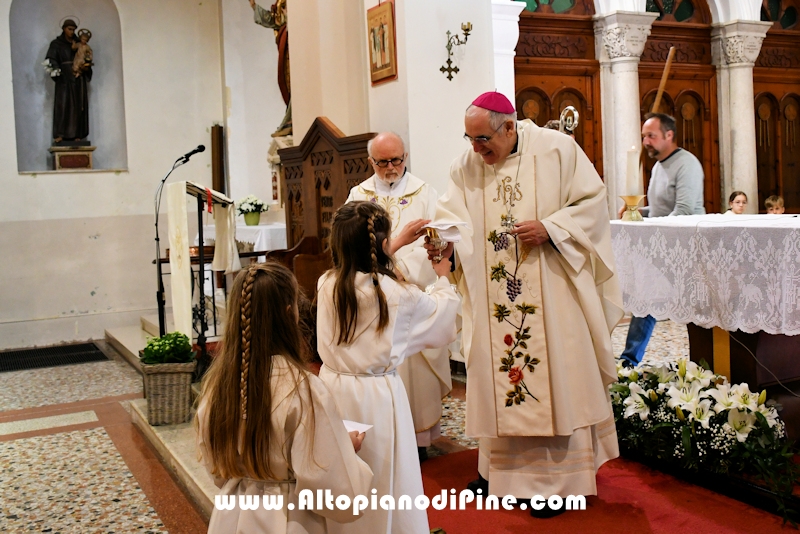Visita pastorale dell'Arcivescovo don Lauro Tisi a Baselga di Pin&eacute; 