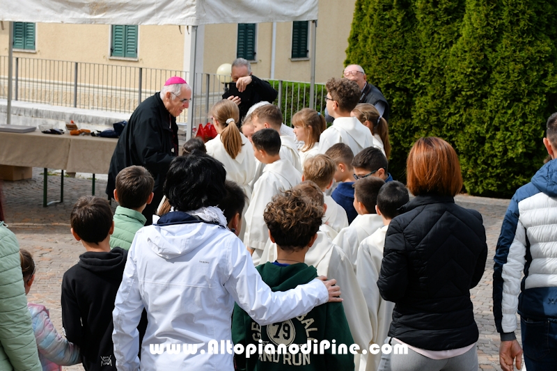 Visita pastorale dell'Arcivescovo don Lauro Tisi a Baselga di Pin&eacute; 
