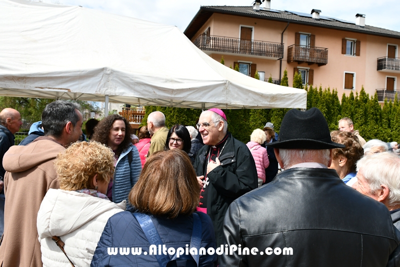 Visita pastorale dell'Arcivescovo don Lauro Tisi a Baselga di Pin&eacute; 