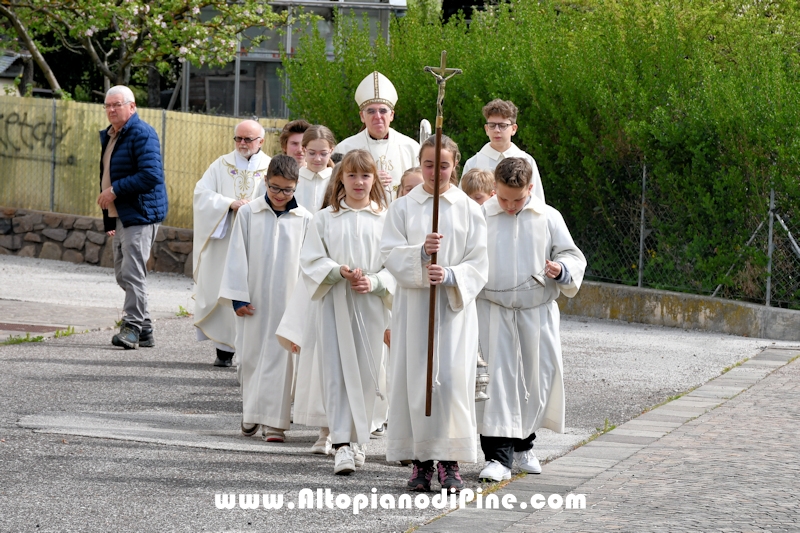 Visita pastorale dell'Arcivescovo don Lauro Tisi a Baselga di Pin&eacute; 