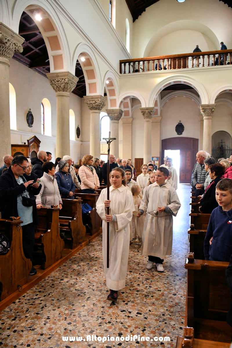 Visita pastorale dell'Arcivescovo don Lauro Tisi a Baselga di Pin&eacute; 