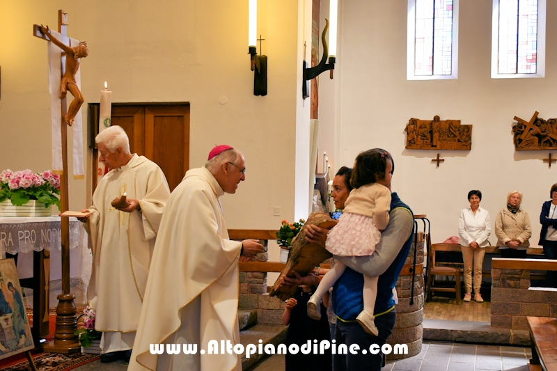 Visita pastorale dell'Arcivescovo don Lauro Tisi a Brusago (Bedollo) 