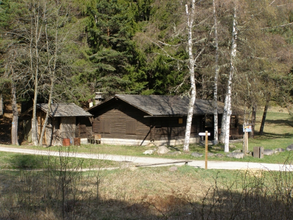 A.S.U.C. di Rizzolaga/Campolongo - Rifugio S. Antonio [fotopercorsi/asuc_rizzolaga_rifugiosantantonio.jpg]